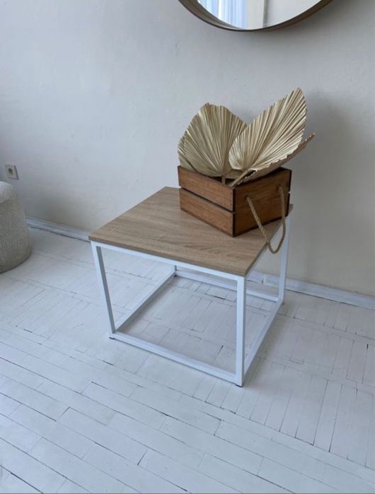 Столик журнальний для вітальні