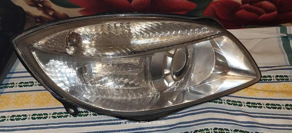 Лінзовані передні фари SKODA FABIA 2