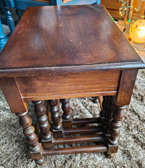 Conjunto de mesas de apoio "ninho"