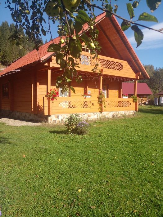 Здається котедж на три окремі номери