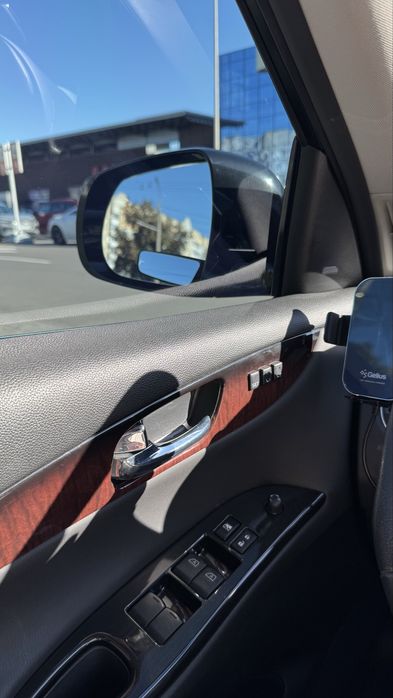 Продам Infinity QX50