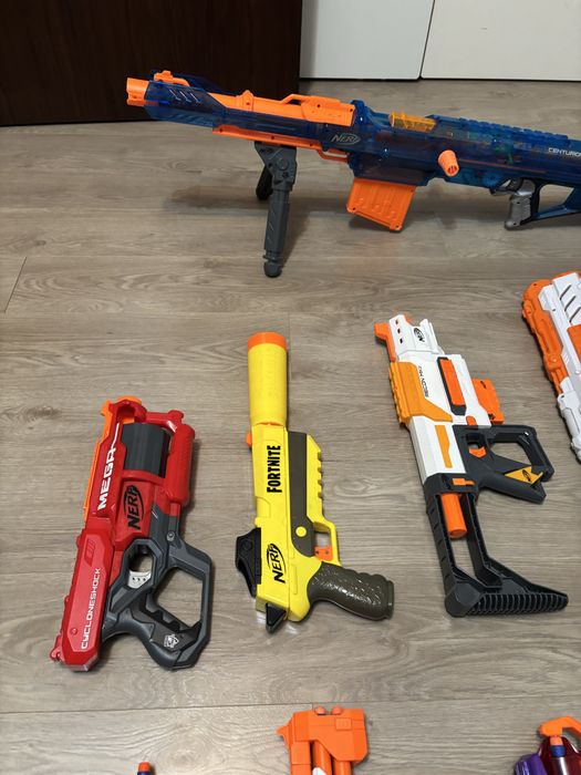 Super zestaw Nerf (14 szt) z dodatkami!