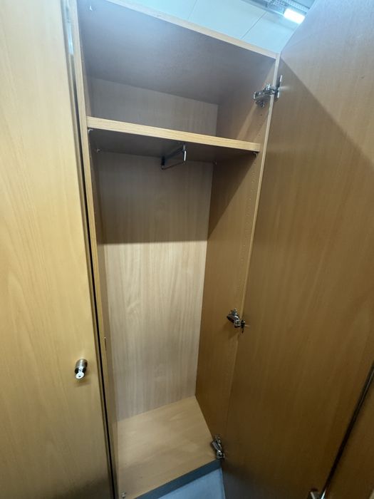 Szafy,Regały  40/43/200 meble do biur używanego poleasingowe