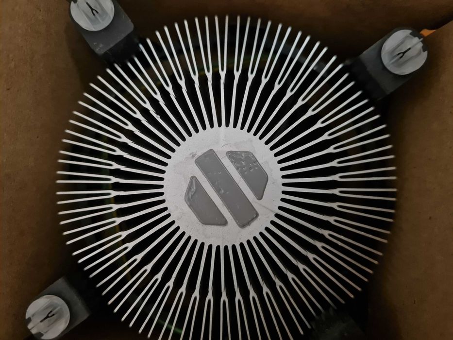 Продам процессор Intel i3-7100 S1151. Box