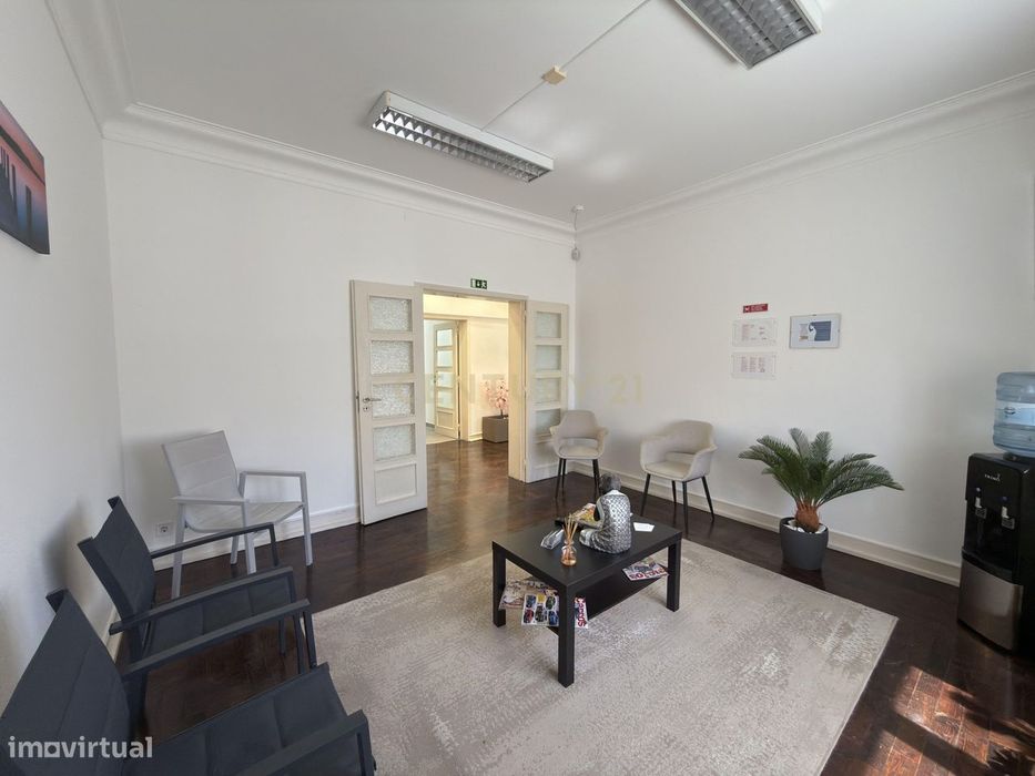 Dental Clinic for Sale near the Center of Mafra