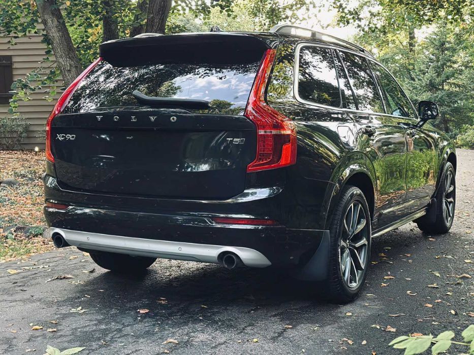 Volvo XC90 T5 Momentum 7-Passenger      2018