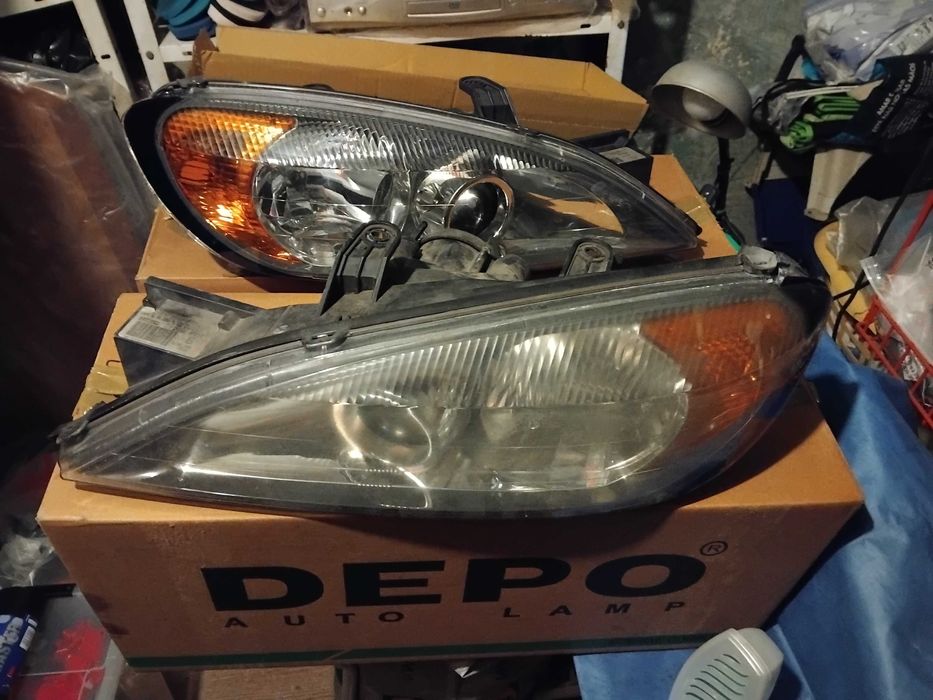 Farois principais de xénon