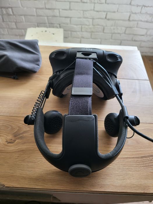 VR гарнітура HTC Vive 1
