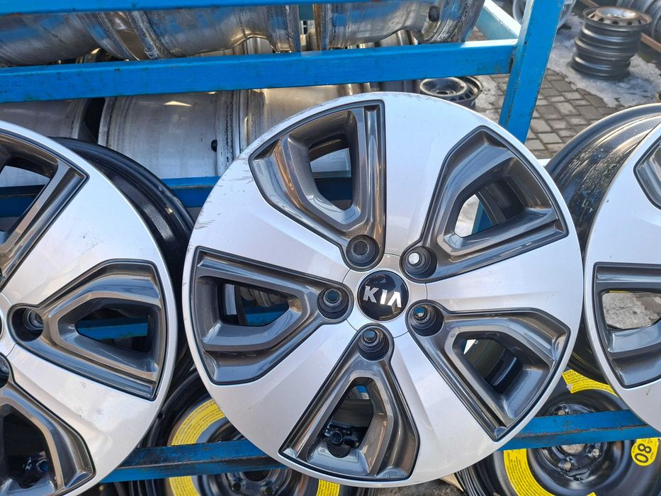 Легкосплавні диски з ковпаками KIA 5/114,3R16 6,5J ET45 КІА 2016рік .
