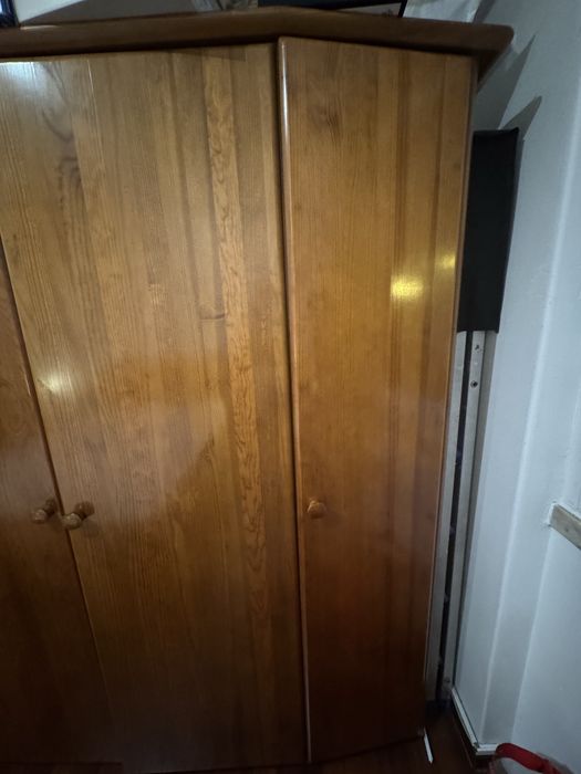 Mobilia quarto comoda 4 gavetas cama 2 mesas cabeceira cama e roupeiro