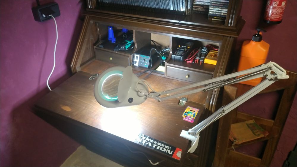 Candeeiro Com Lupa 5 Dioptrias T5 22W Pro'sKit MA-1215CF