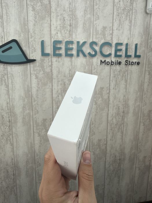 IPHONE 17 PRO - 512GB -  BRANCO - NOVO CAIXA DANIFICADA