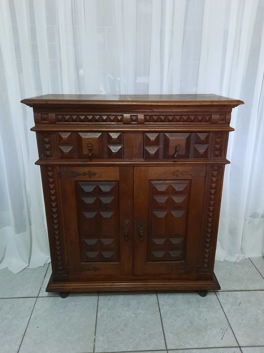 Comoda Rustica em Madeira