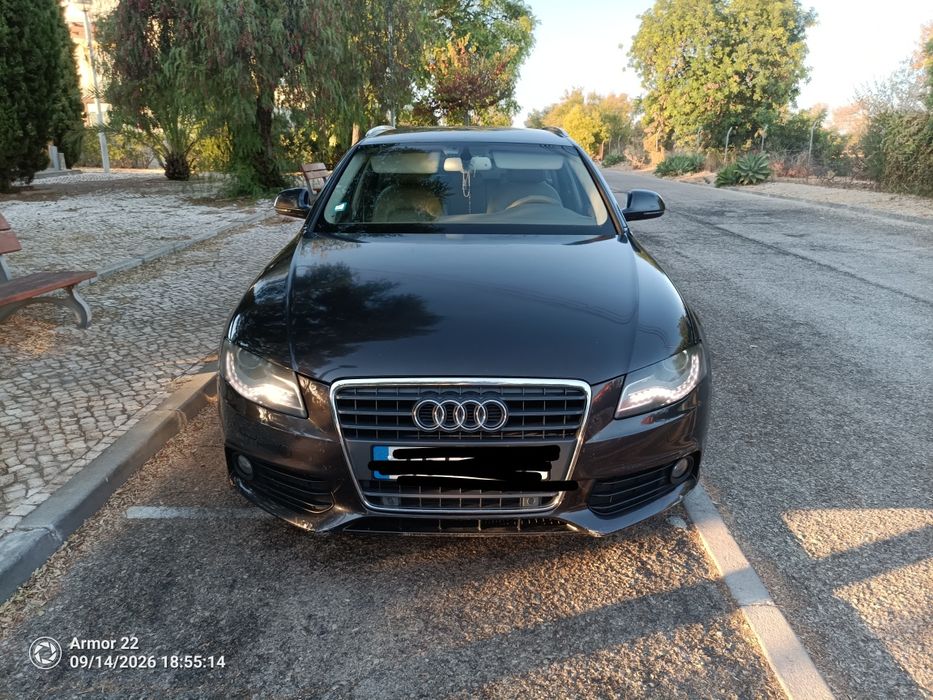 Audi A4 b8 ,com motor fiável apesar dos quilómetros , possível trocar por carrinha de 3 lugares
