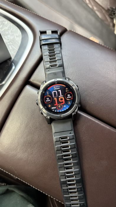 Garmin Fenix 8 AMOLED Sapphire Titanium 51 мм