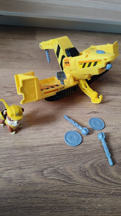 Psi patrol pojazd transformujący koparka Rubble flip and fly