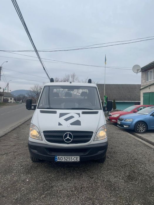 Евакуатор Mercedes Benz Sprinter