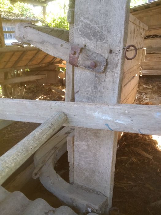 Дерев'яні сані до коня