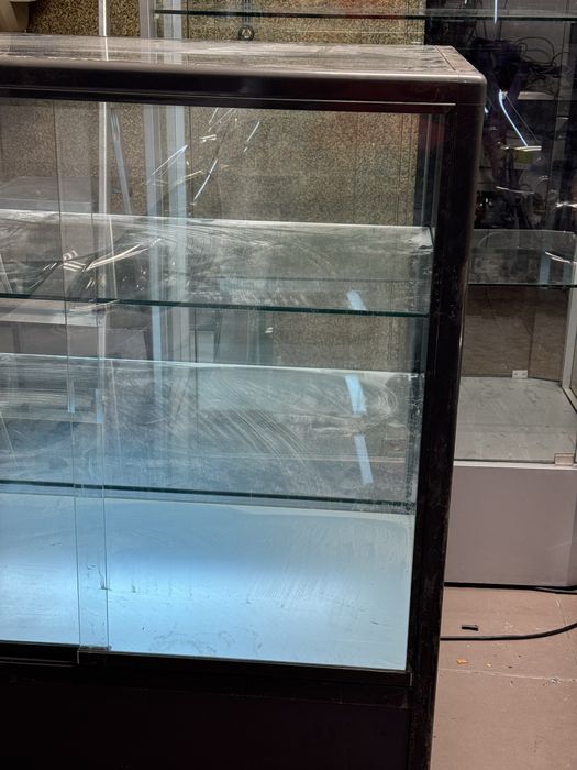 Vitrina de vidro com luz