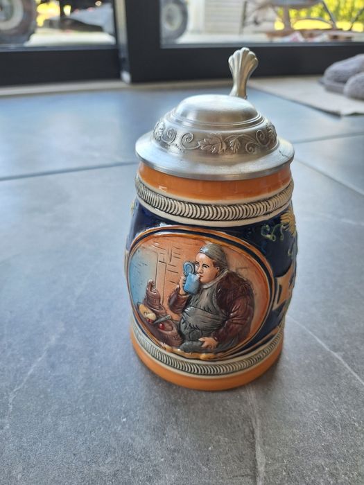 Kolekcjonerski kufel z przykryciem