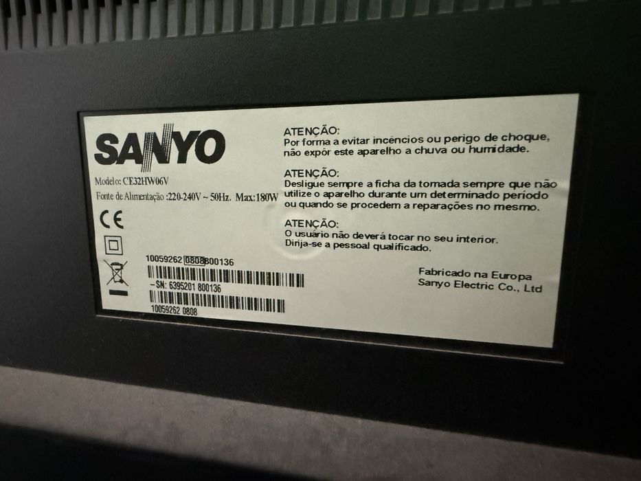 Ofereco TV LCD Sanyo 32” + Leitor DVD Philips – A funcionar