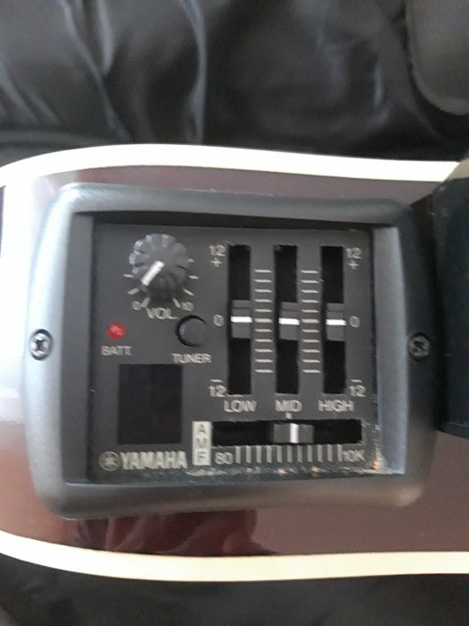 Guitarra Yamaha APX 500