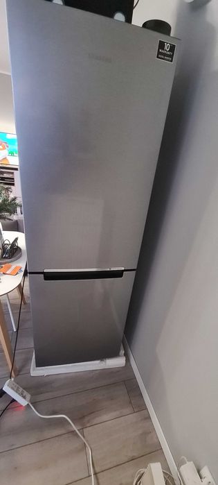 Lodówka SAMSUNG stan bardzo dobry