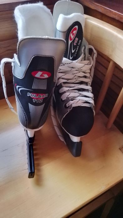 Коньки хоккейные 38 р новые. Чехия