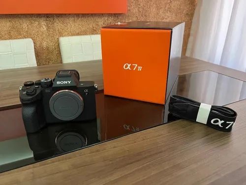 Sony A7 IV (Body) em estado absolutamente como novo.