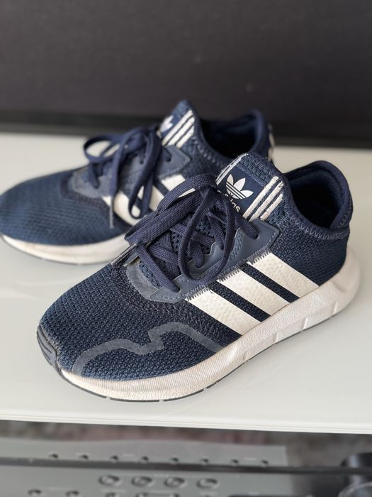 Кроссовки adidas