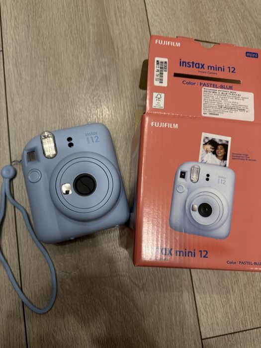 Fujifilm INSTAX Mini 12