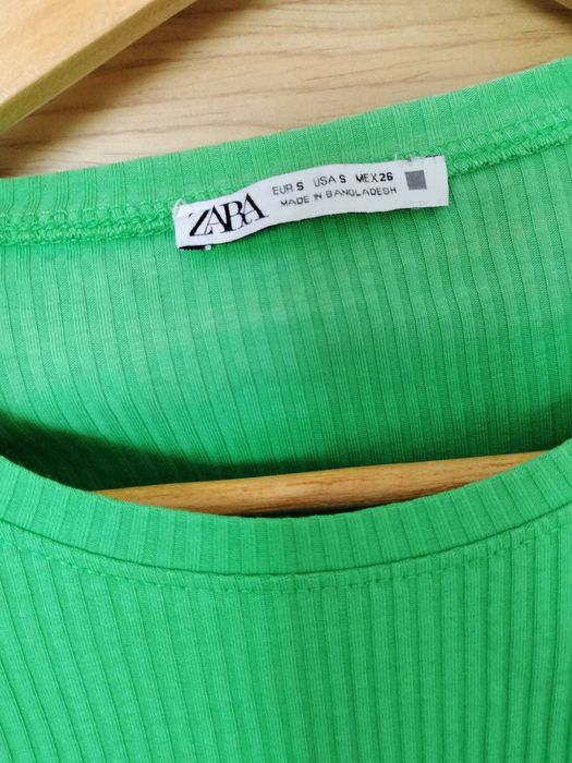 Blusa verde ZARA