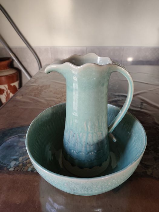 Jarro e taça em louça