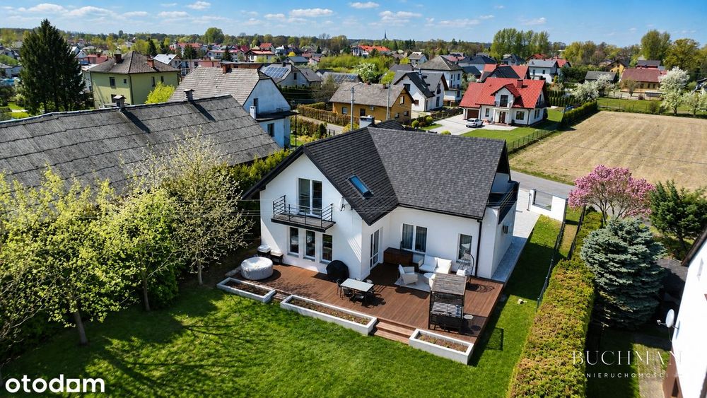Dom w wysokim standardzie | Klimatyzacja w każdym pokoju | Duży garaż
