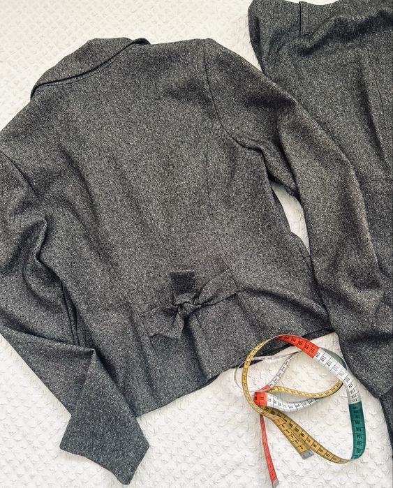 Spodnium garnitur kostium komplet popiel bukla