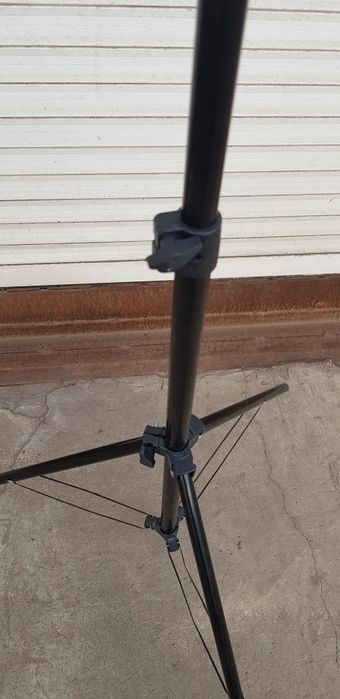 Стійка студійна роскладна універсальна 2м