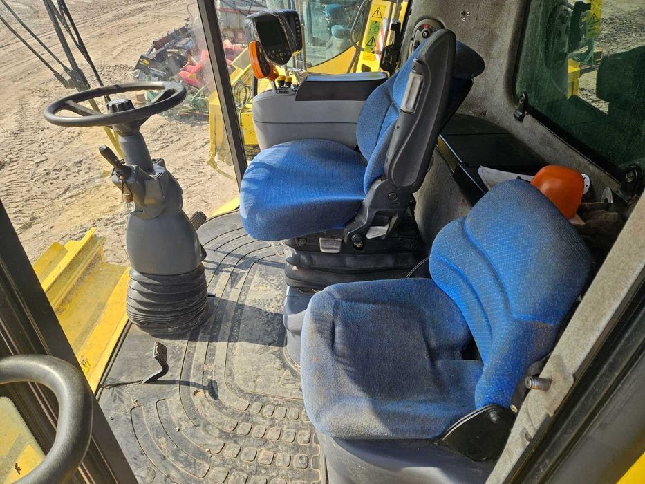 Комбайн зернозбиральний New Holland-CX8090