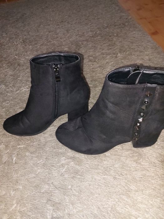 Botki czarne damskie.