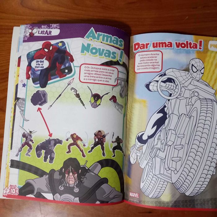 Spider-Man -actividades e passatempos com 52 autocolantes NOVO