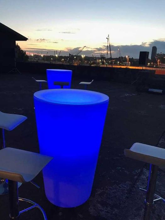 Mobiliario led mesas e bares