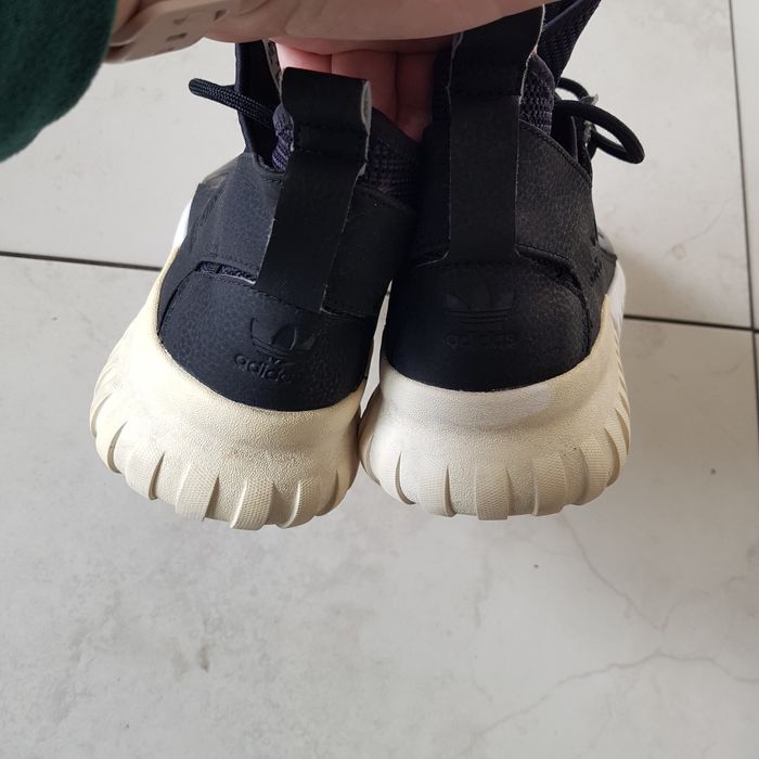 Adidas   r 41 1/3