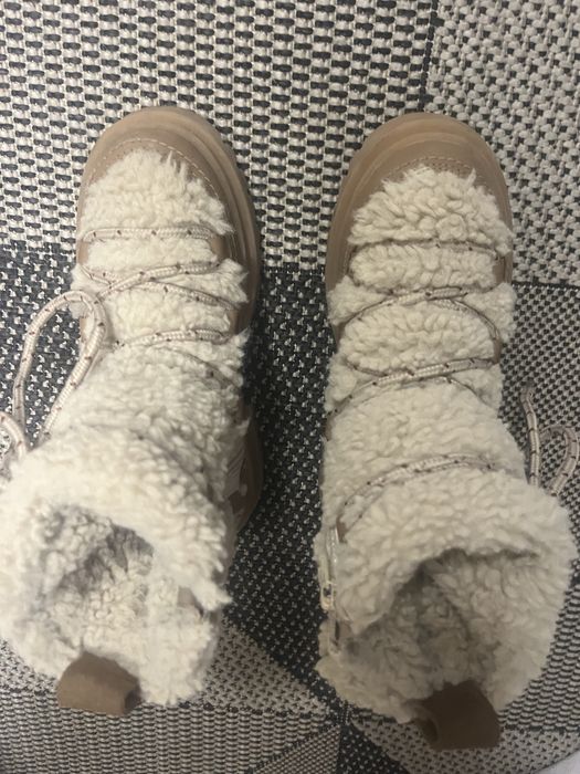 Продам зимові ботінки дівчачі