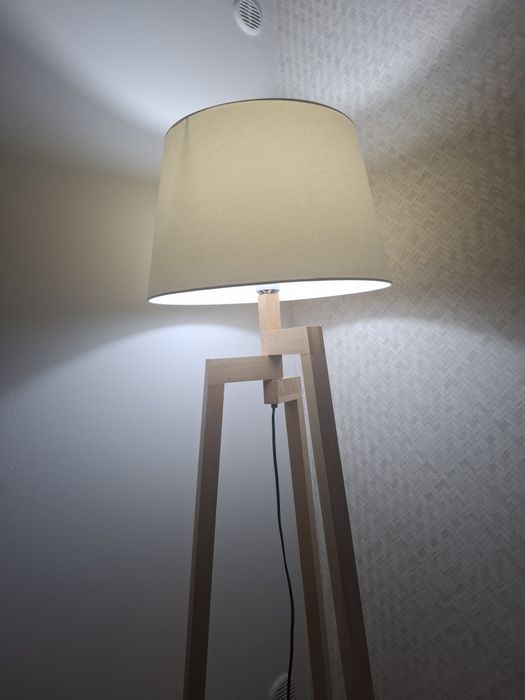 Candeeiro de Pé Alto Maison du Monde