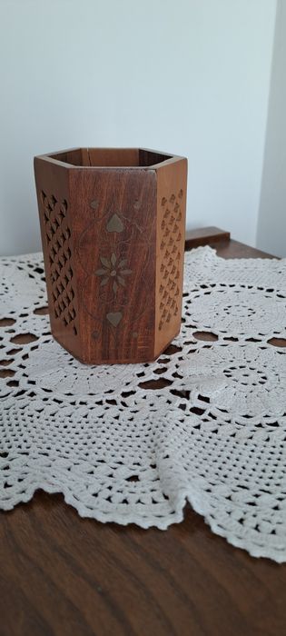 Copo porta lapis em madeira