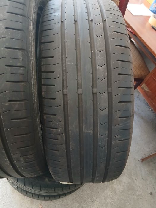 4 Pneus 215/55R17 Continental e Nexen