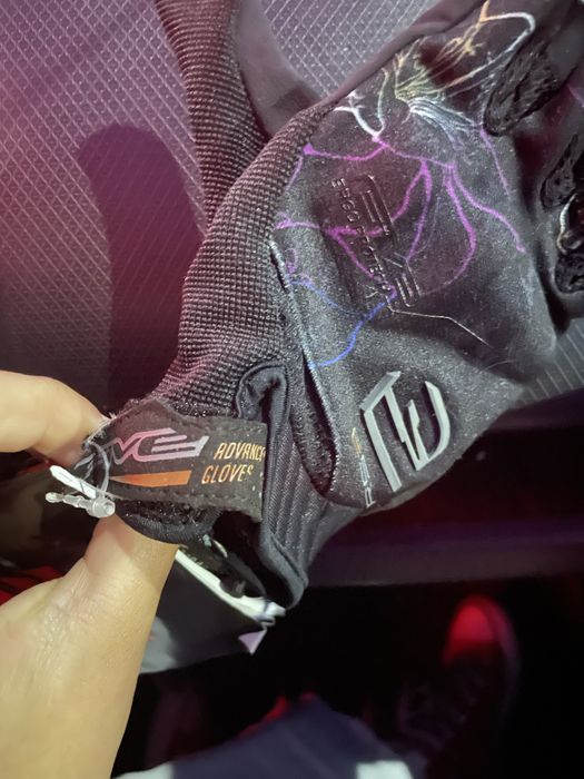 Luvas para moto novas