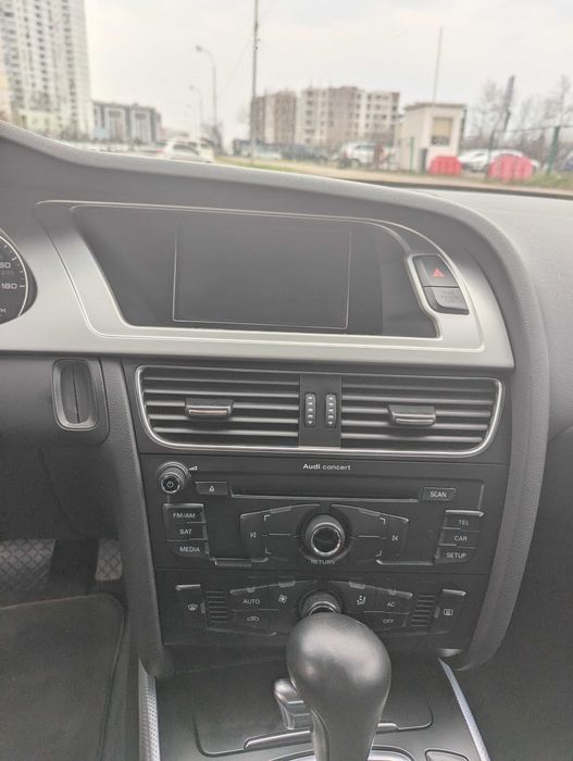 Автомобиль Audi A4