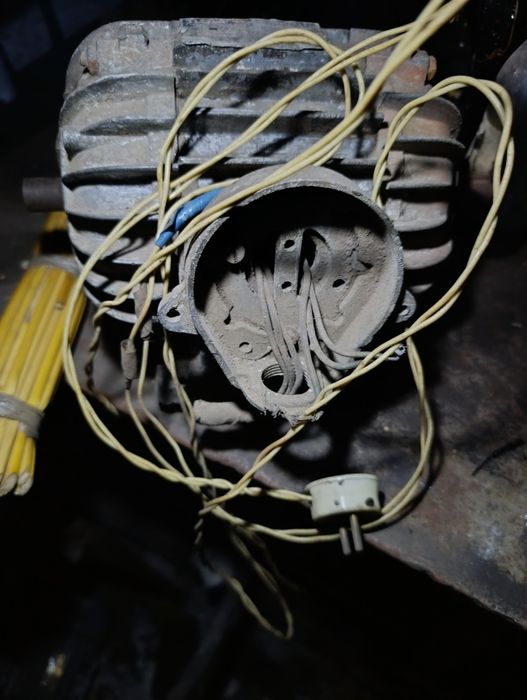 Продам електро двигатель