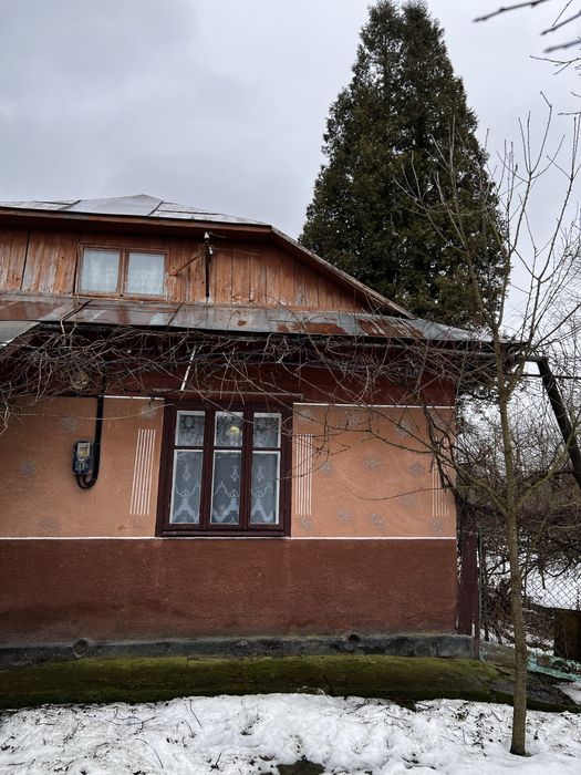 Продається житловий будинок у селі Петрилів