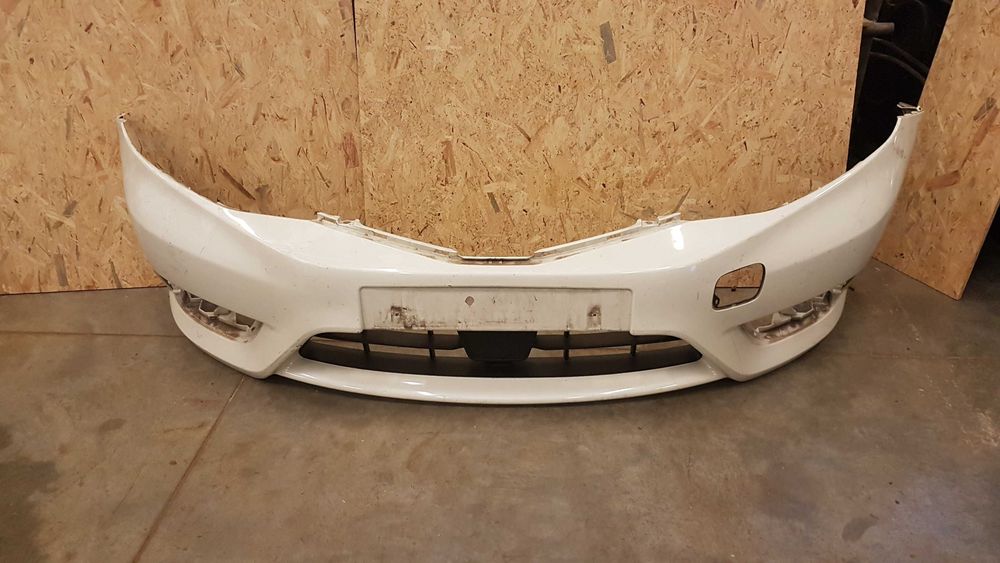 Nissan Pulsar zderzak przód przedni